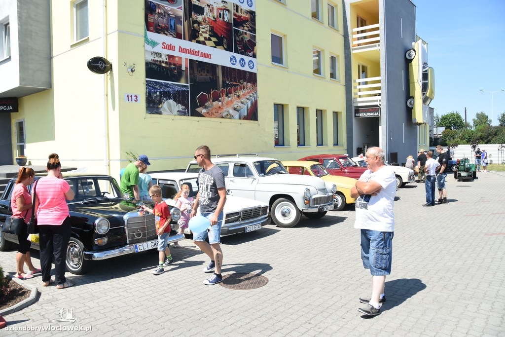 Old time meeting show