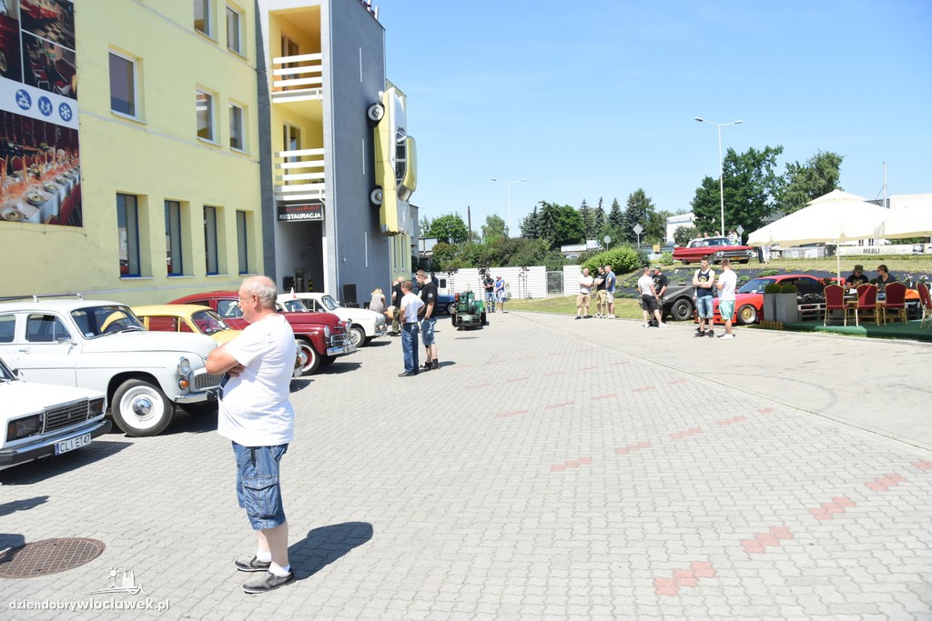 Old time meeting show