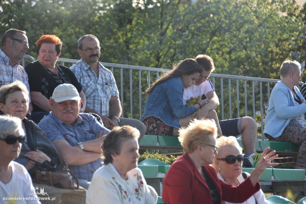 Jokolavie Band na pływającej scenie