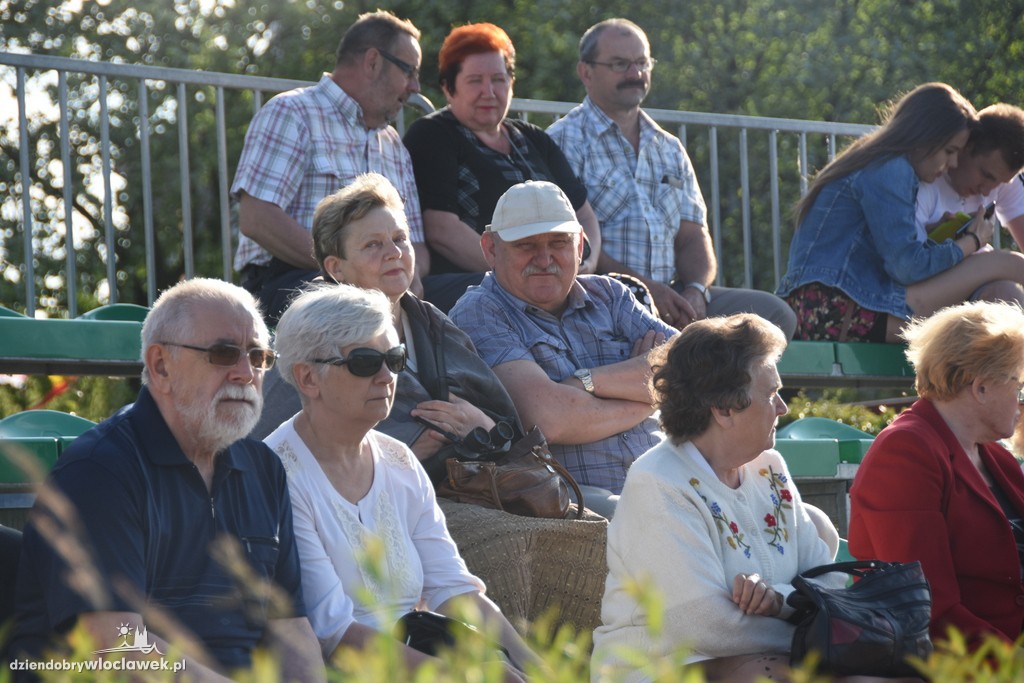 Jokolavie Band na pływającej scenie