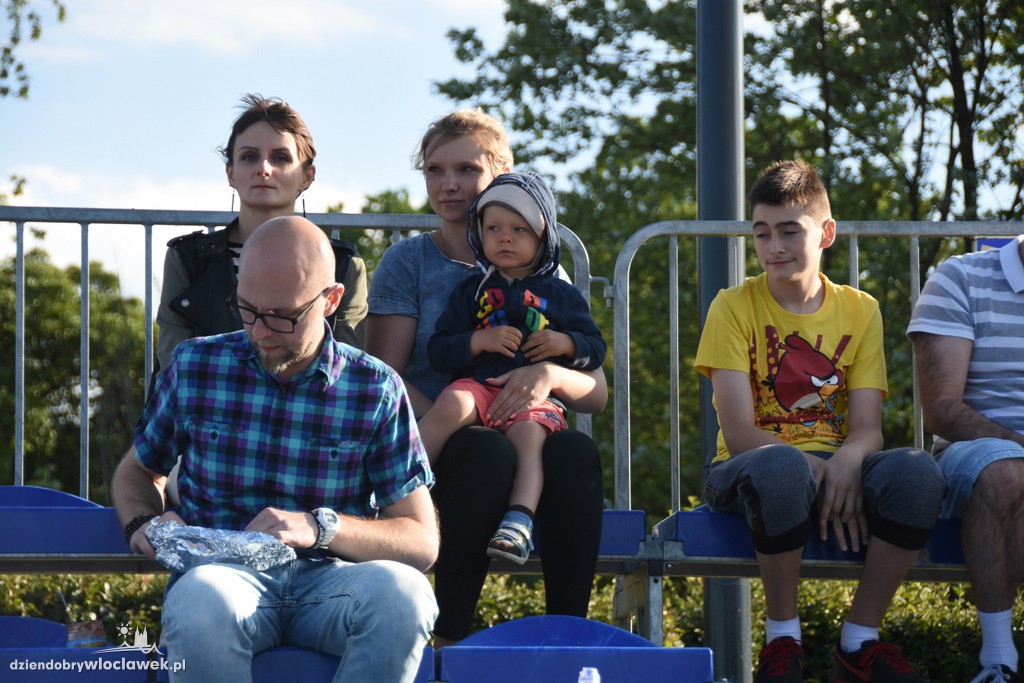 Jokolavie Band na pływającej scenie