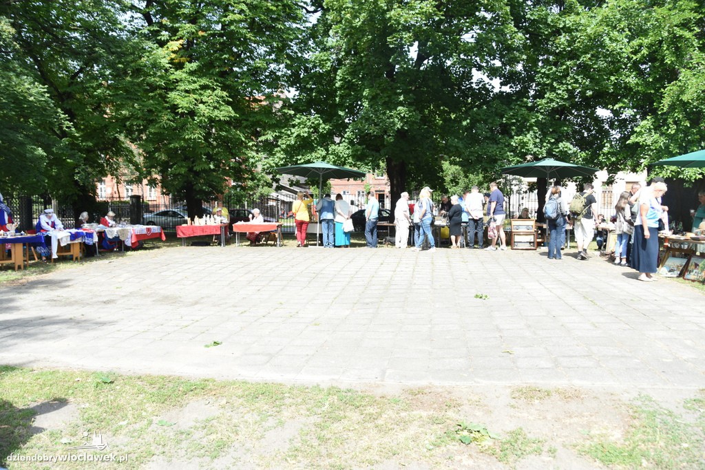 Jarmark staroci i rękodzieła w muzeum