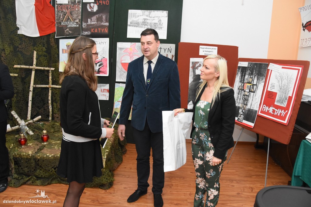 Pamięć o zbrodni katyńskiej