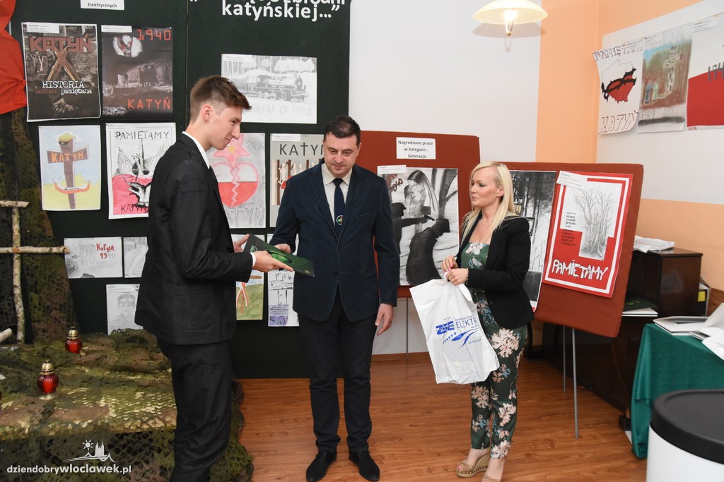 Pamięć o zbrodni katyńskiej