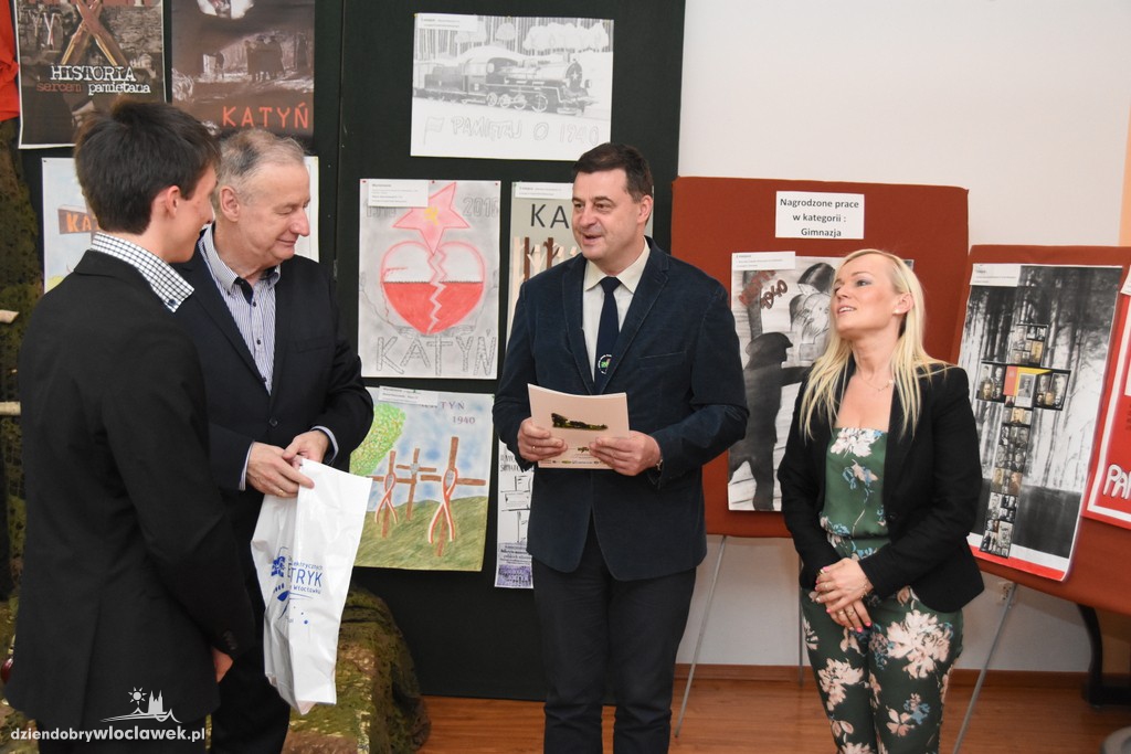 Pamięć o zbrodni katyńskiej