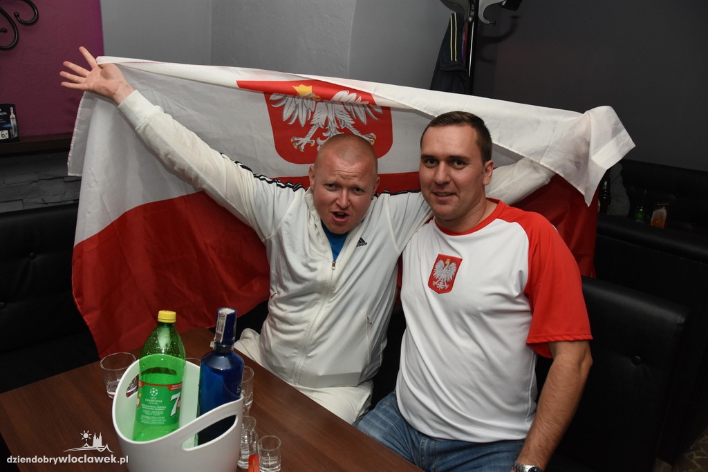 Kibice spotkali się na Placu Wolności