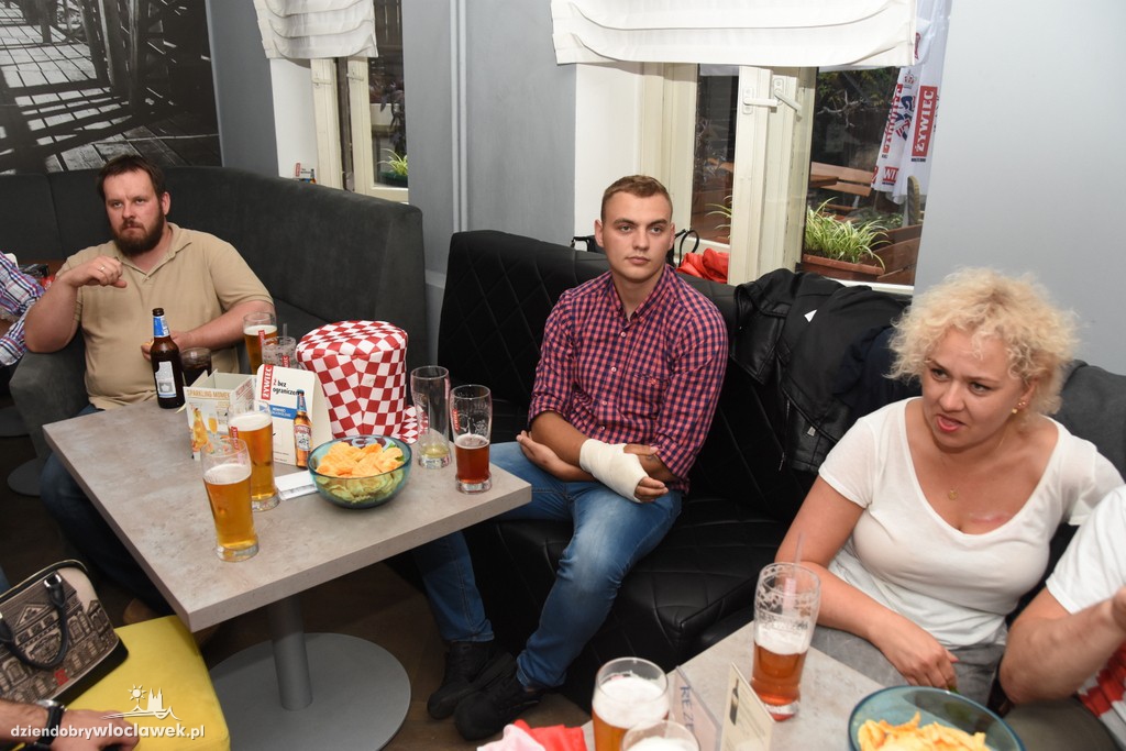 Kibice spotkali się na Placu Wolności