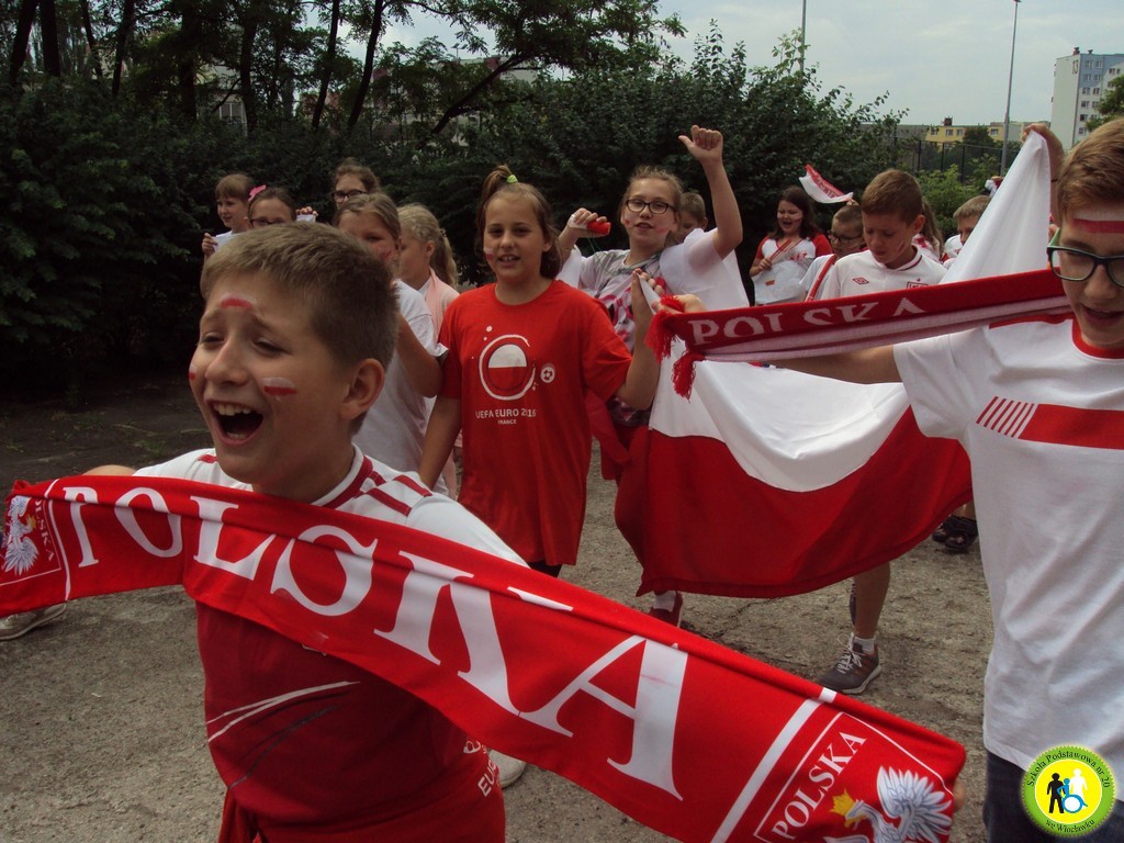 SP 20 kibicuje reprezentacji Polski