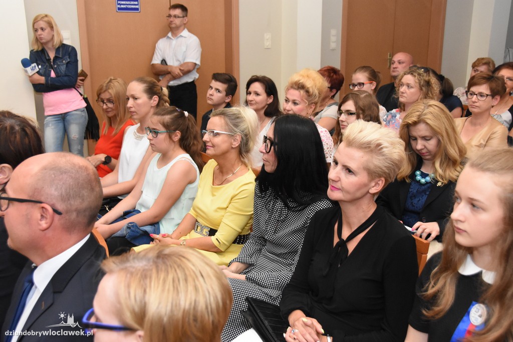 Wręczenie stypendiów uczniom