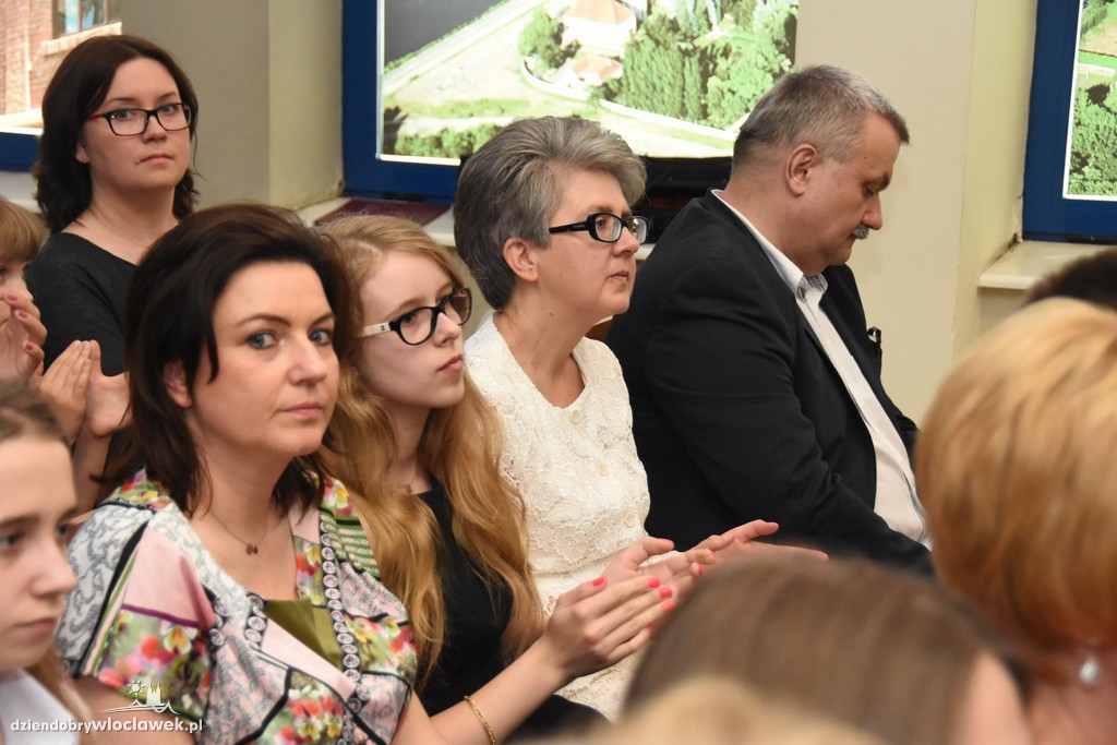 Wręczenie stypendiów uczniom