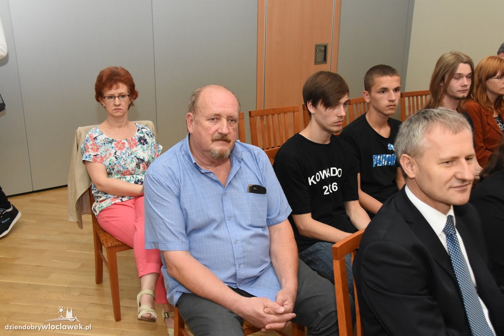 Wręczenie stypendiów uczniom