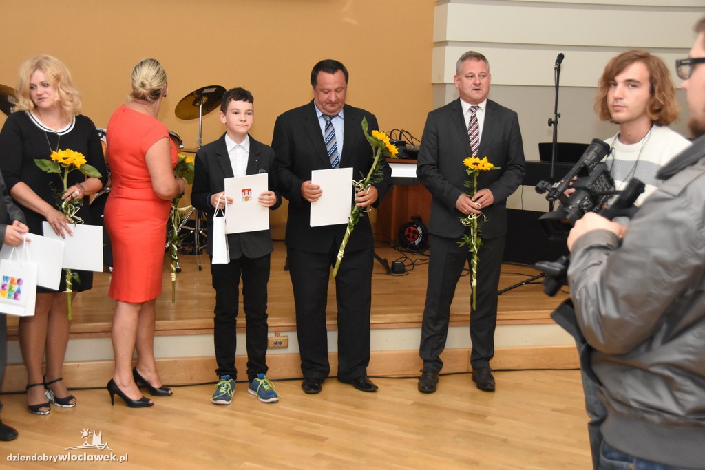 Wręczenie stypendiów uczniom