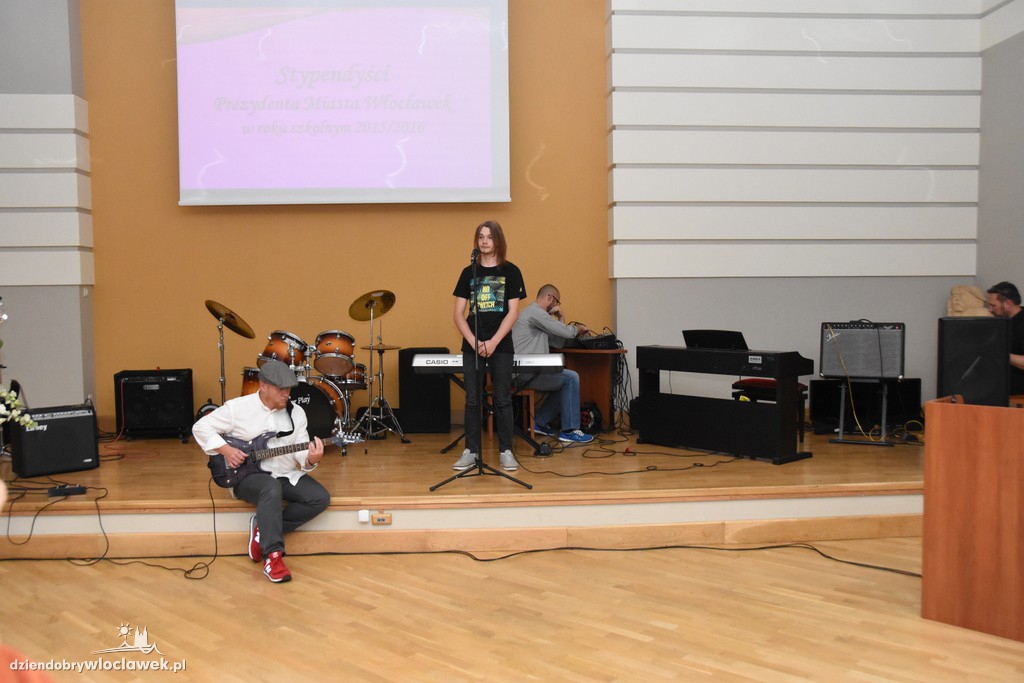 Wręczenie stypendiów uczniom