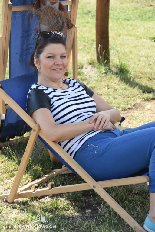 Uczniowie LO ABiS na pikniku na przystani