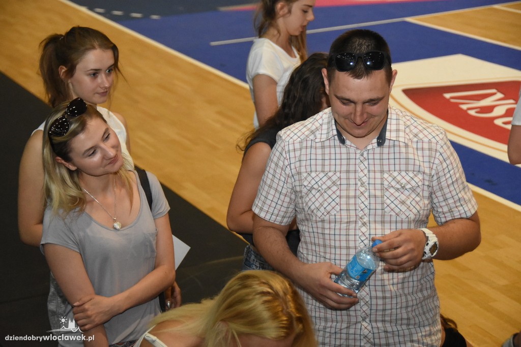 Casting do Anwil Dance Team