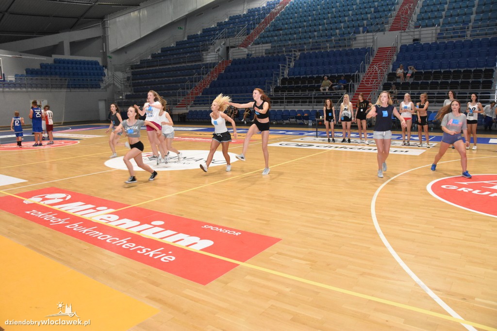 Casting do Anwil Dance Team
