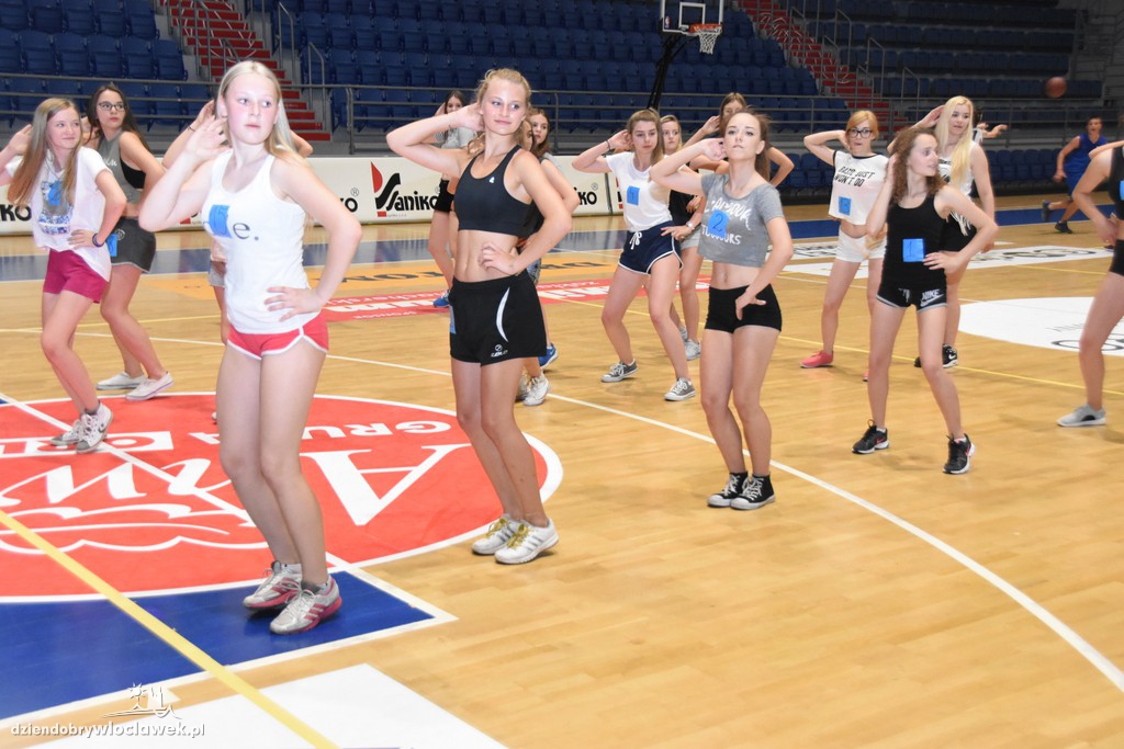 Casting do Anwil Dance Team