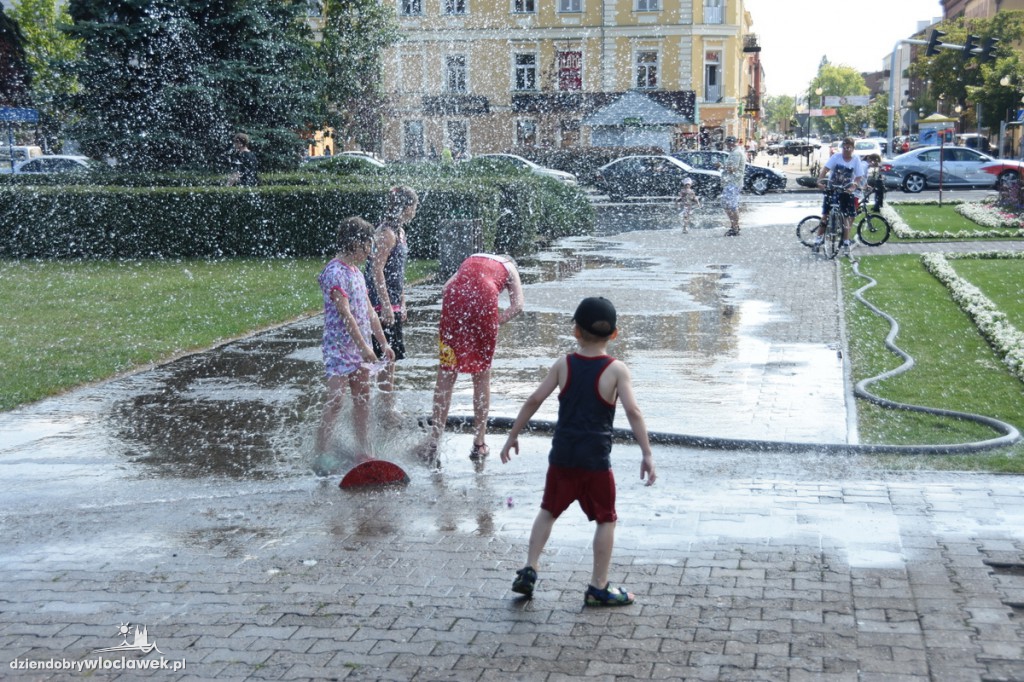 Kurtyna wodna na placu Wolności
