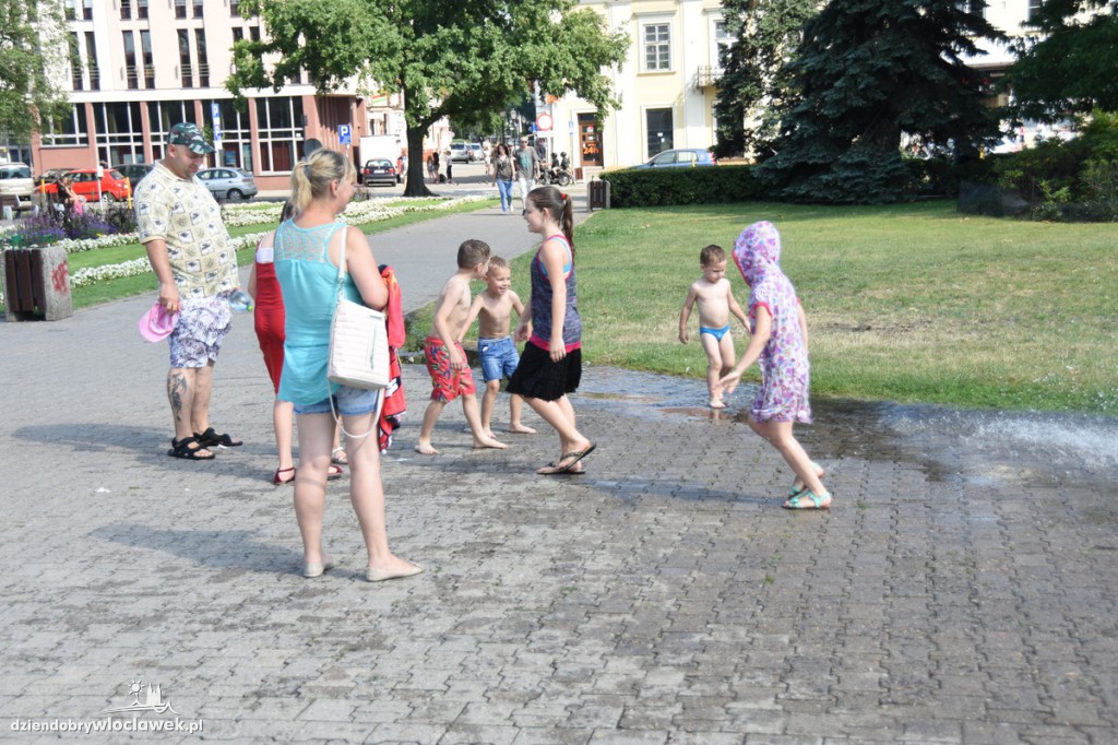 Kurtyna wodna na placu Wolności