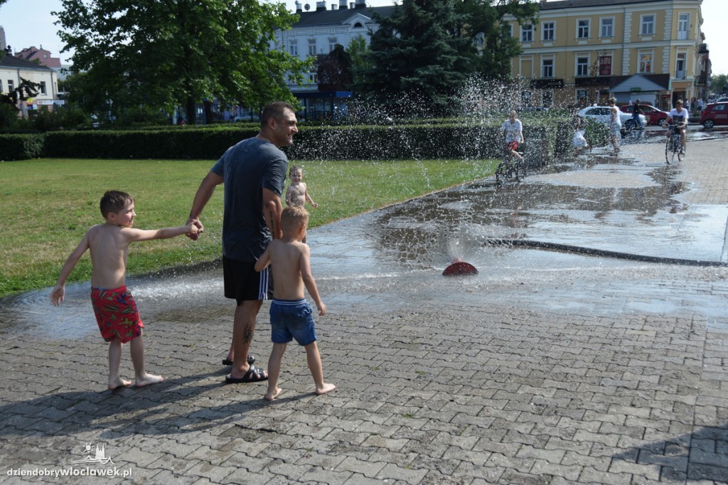 Kurtyna wodna na placu Wolności