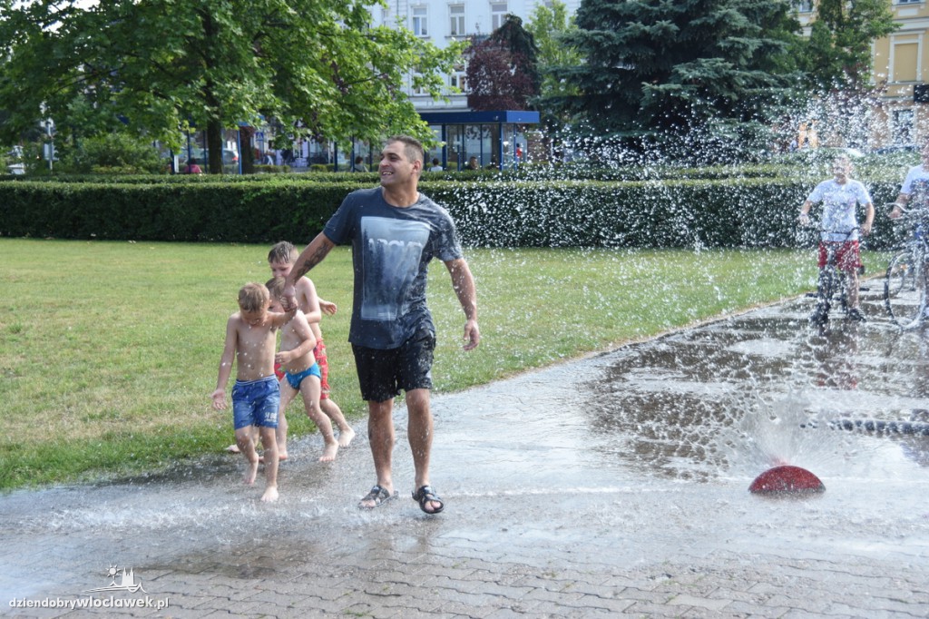 Kurtyna wodna na placu Wolności