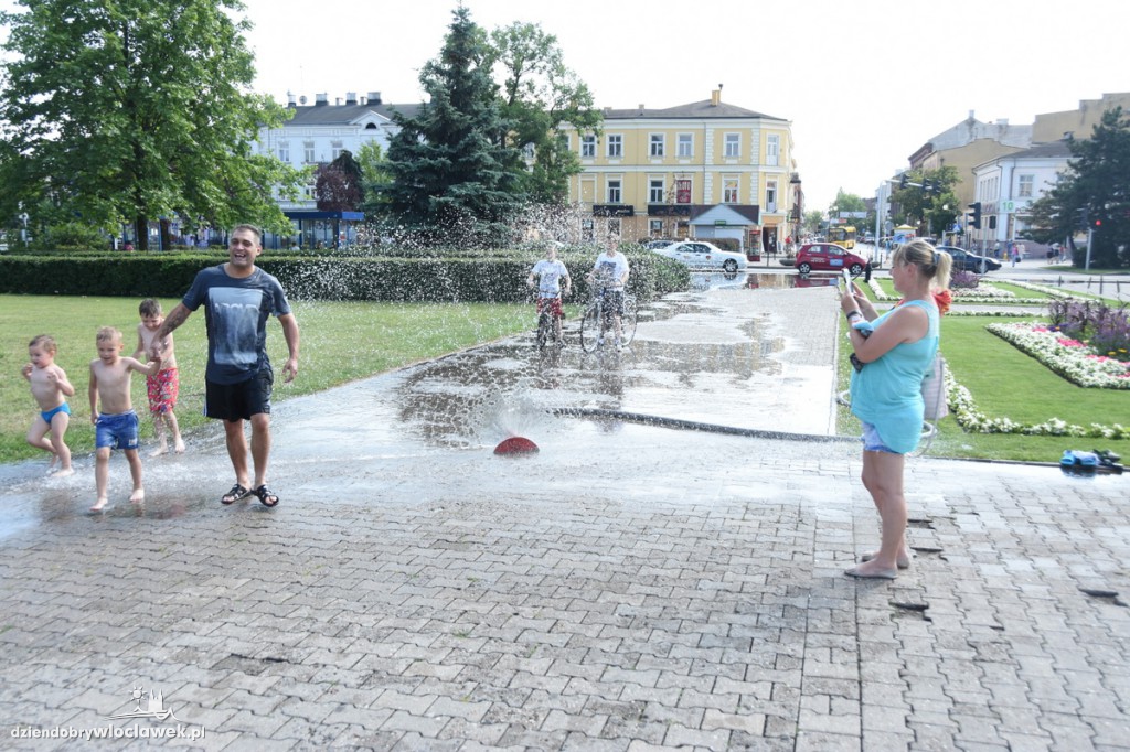 Kurtyna wodna na placu Wolności
