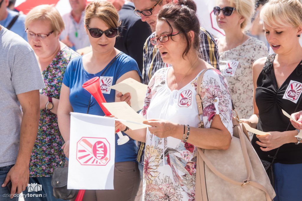 Protest nauczycieli w Toruniu