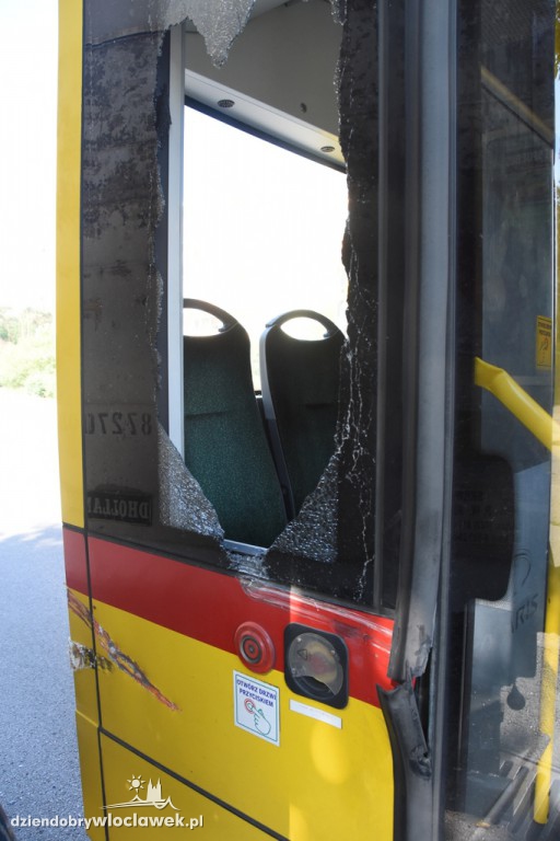 Kolizja autobusu MPK i auta dostawczego
