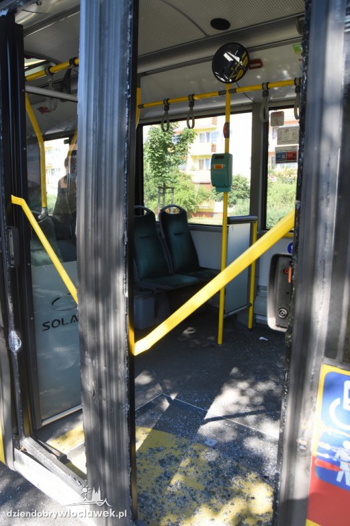 Kolizja autobusu MPK i auta dostawczego