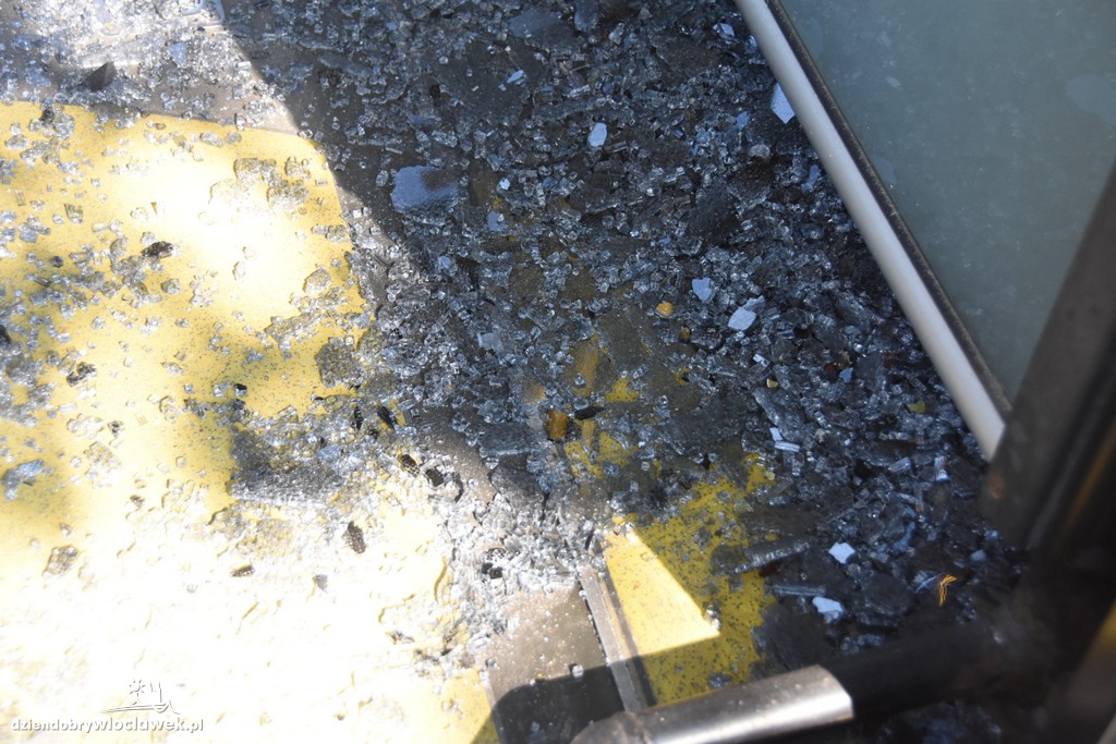 Kolizja autobusu MPK i auta dostawczego