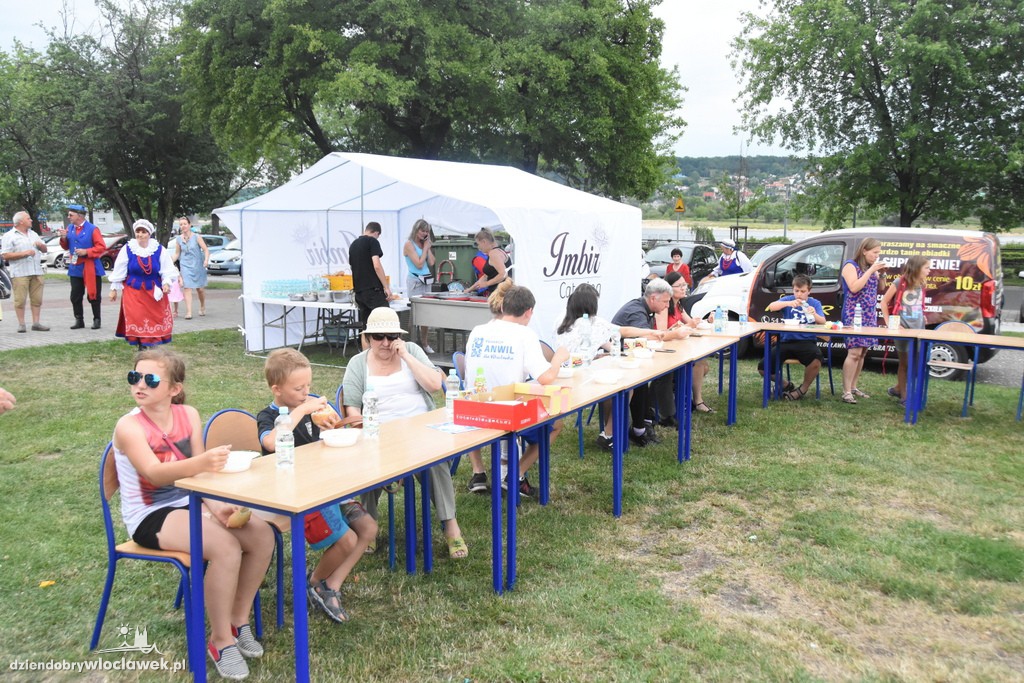 Wakacje z Długoszem na bulwarach