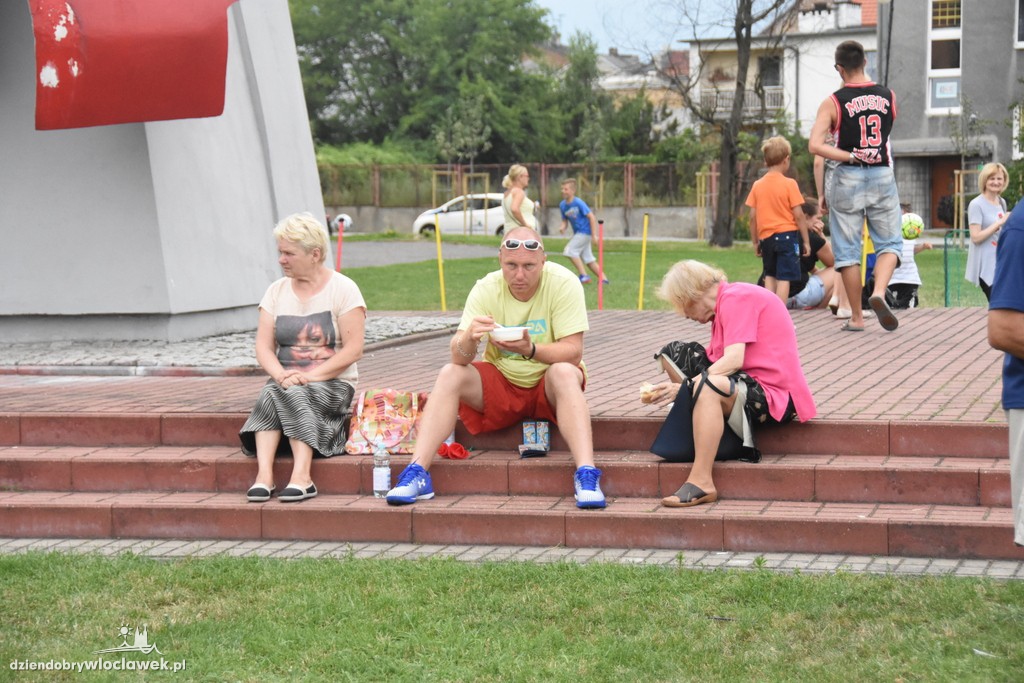 Wakacje z Długoszem na bulwarach