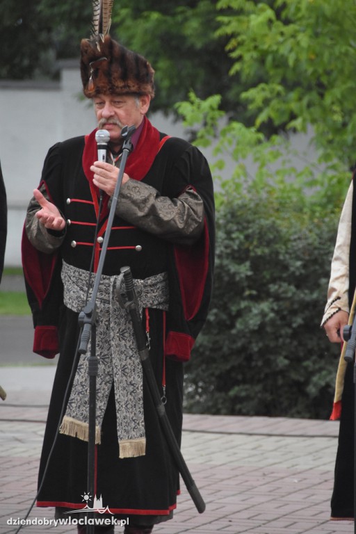 Wakacje z Długoszem na bulwarach