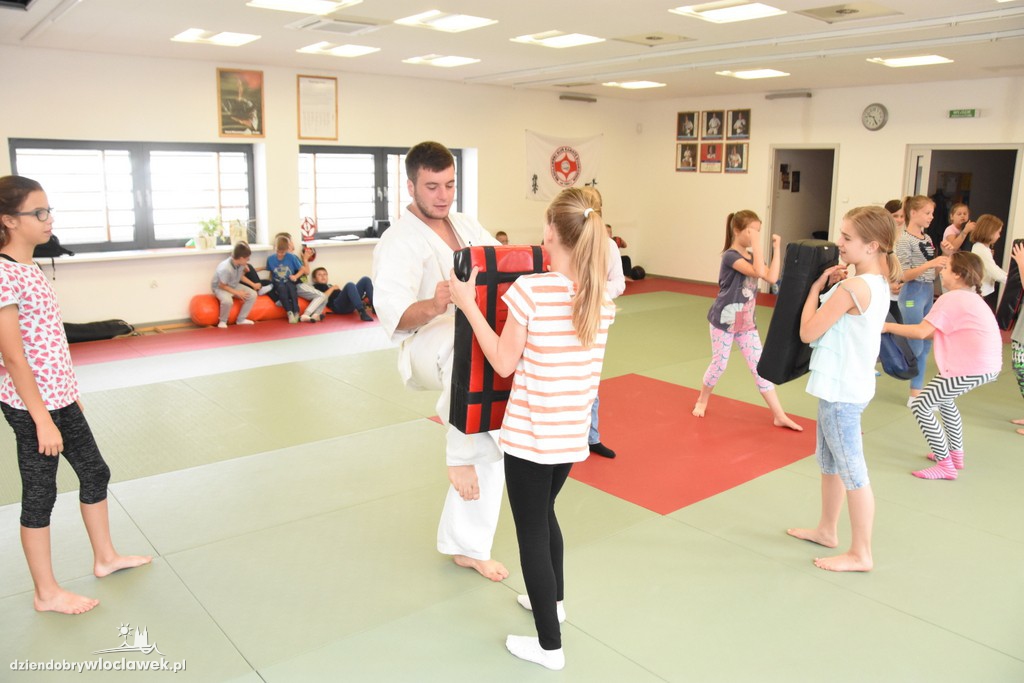Darmowe zajęcia karate