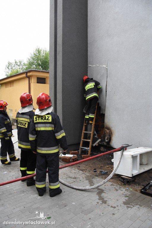 Pożar elewacji Zespołu Szkół Technicznych