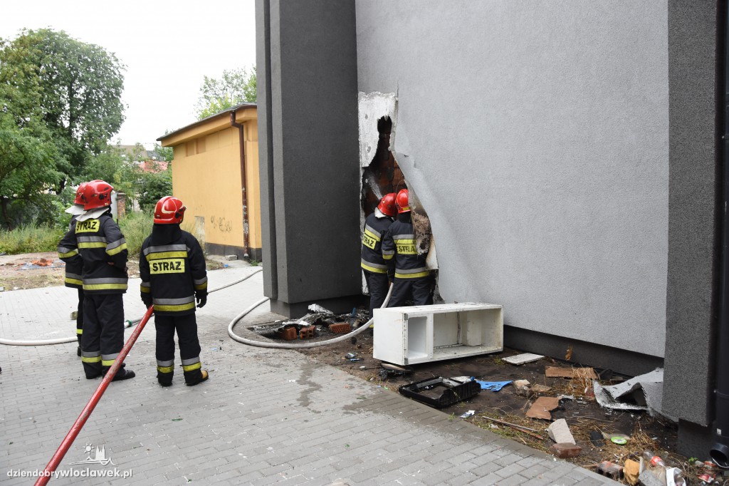 Pożar elewacji Zespołu Szkół Technicznych