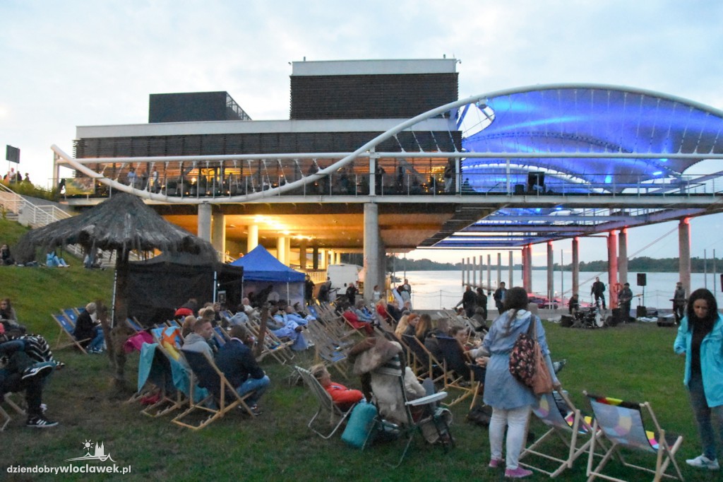 Kino plenerowe na przystani