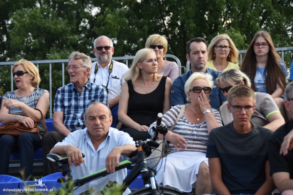 Base Brothers na pływającej scenie