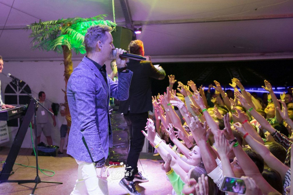 Koncert zespołu MIG na plaży w Choceniu II