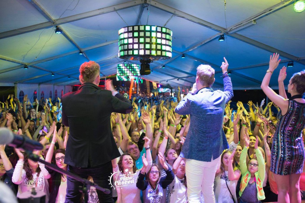 Koncert zespołu MIG na plaży w Choceniu II