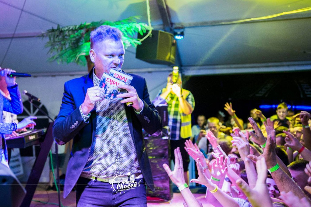Koncert zespołu MIG na plaży w Choceniu II