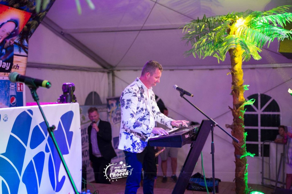 Koncert zespołu MIG na plaży w Choceniu II