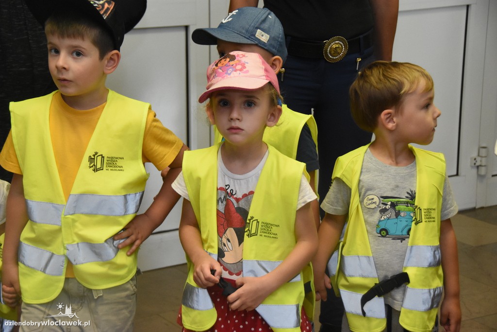 Przedszkolaki odwiedziły policję