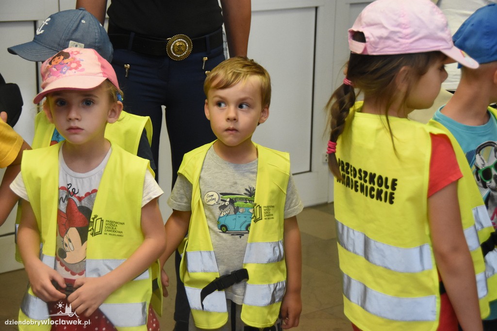 Przedszkolaki odwiedziły policję