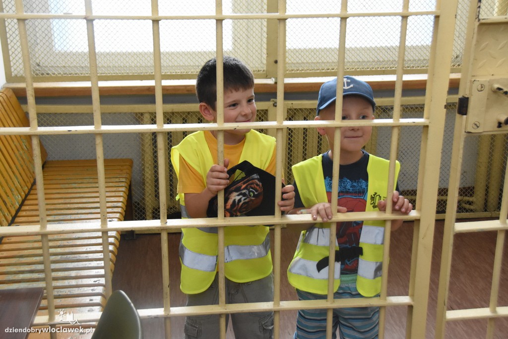 Przedszkolaki odwiedziły policję