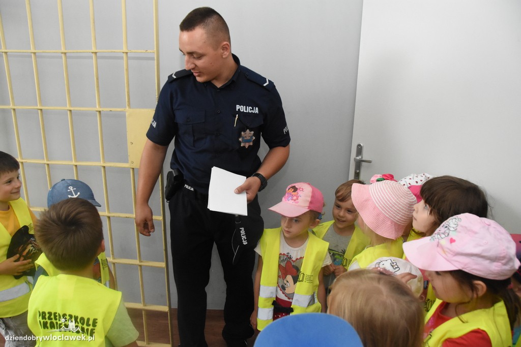 Przedszkolaki odwiedziły policję