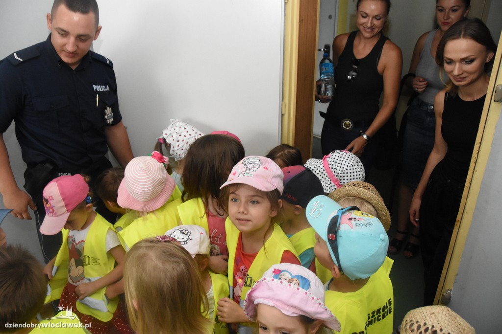 Przedszkolaki odwiedziły policję