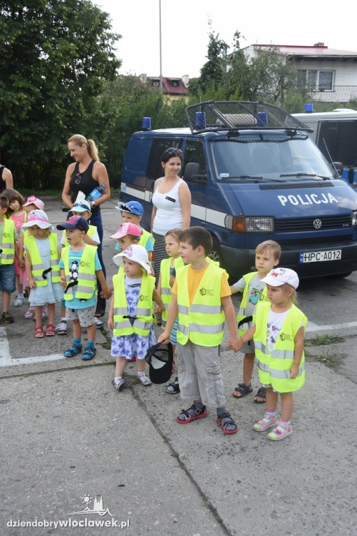 Przedszkolaki odwiedziły policję