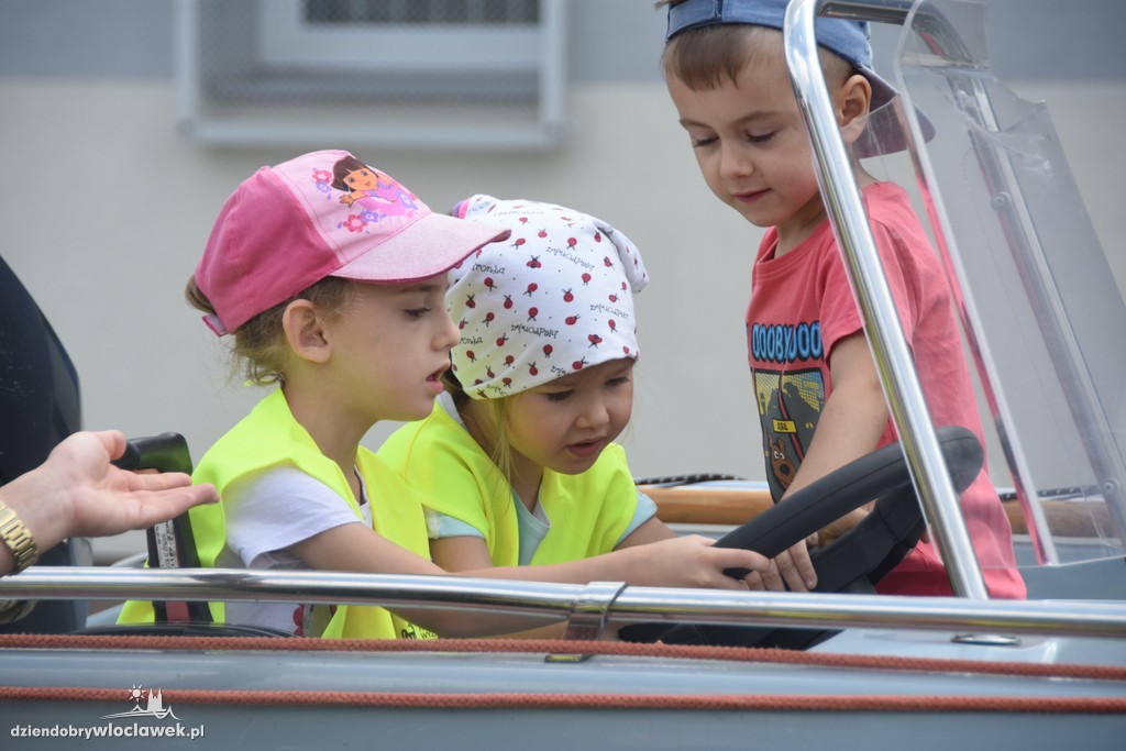 Przedszkolaki odwiedziły policję