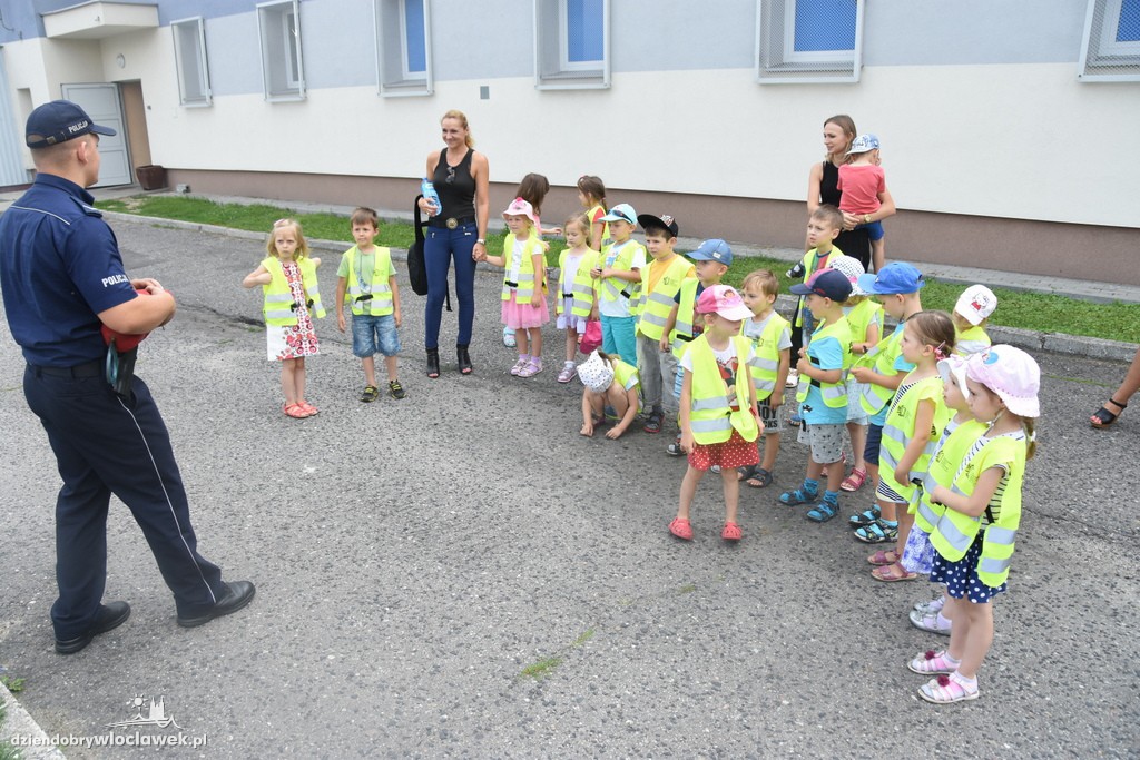 Przedszkolaki odwiedziły policję